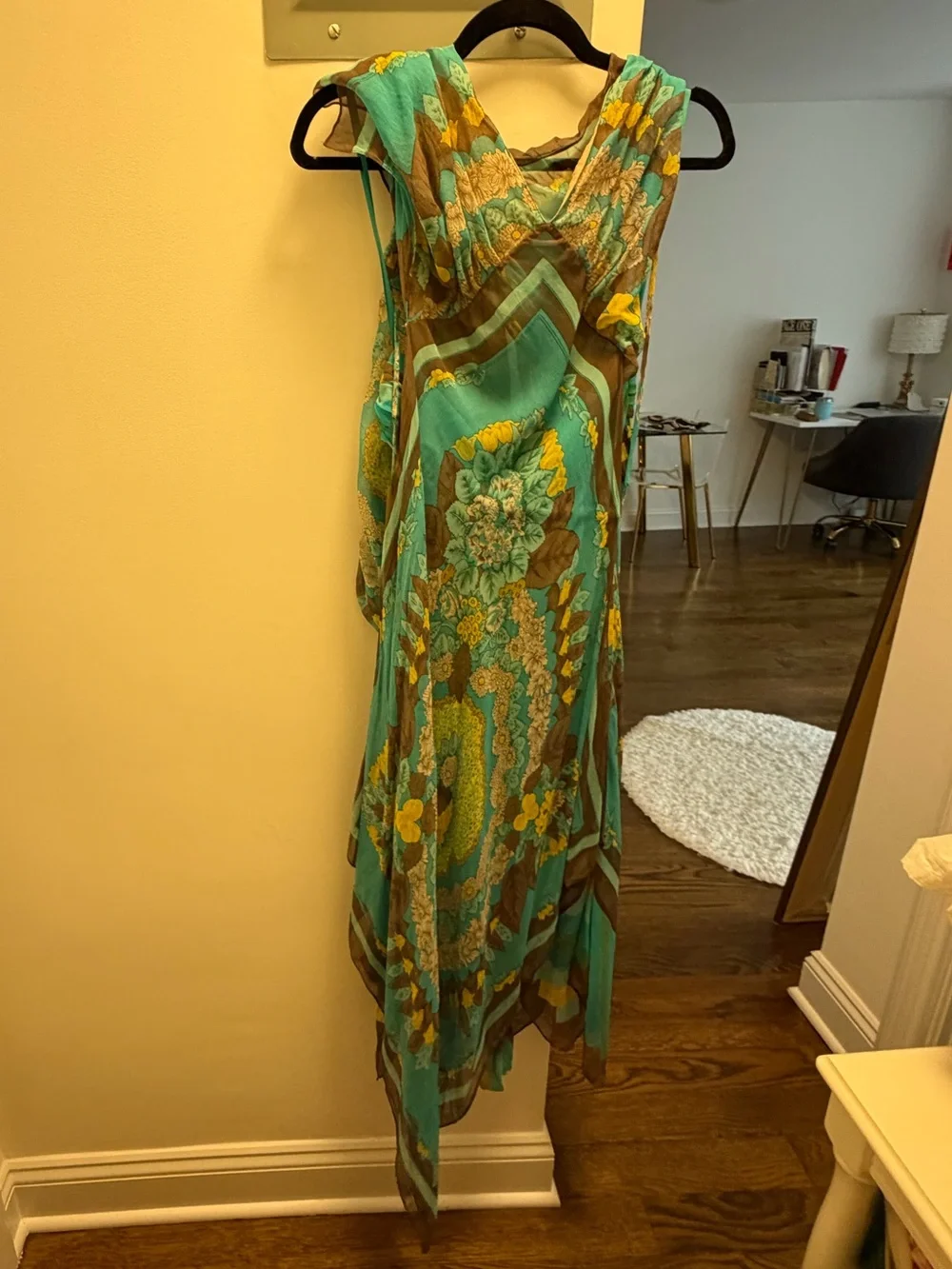 VINTAGE BCBGMAXAZRIA Y2K Boho Two-Piece Silk Scarf Dress & Matching Cape/Overlay